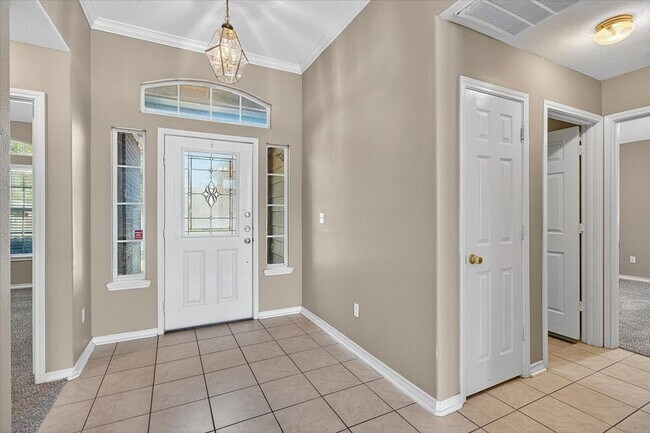 Foto del edificio - 5933 Brightwood Dr