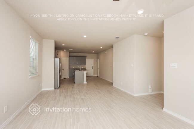 Foto del edificio - 3305 Blue Jay Way