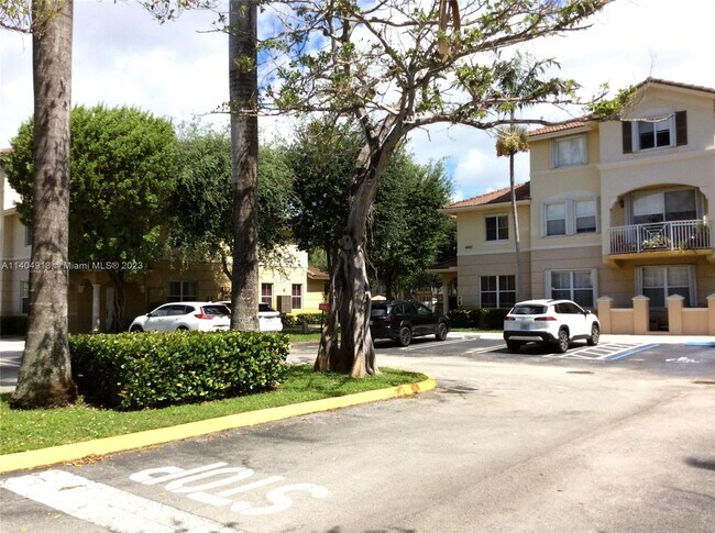 Foto del edificio - 8846 W Flagler St