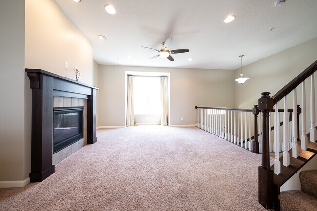 Foto del edificio - 8279 Norwood Ln N