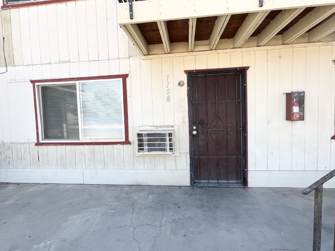 Primary Photo - Merced: $975 1 bed 1 bath downstairs unit