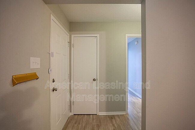 Building Photo - 2510 Saba Ln
