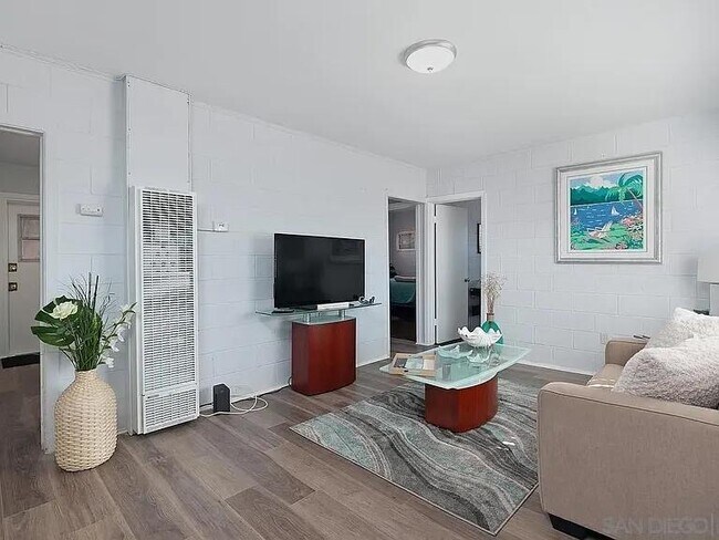 Foto del edificio - 1382 Grove Ave