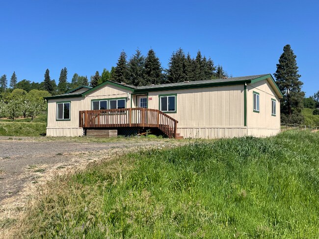 Foto del edificio - 3760 Blackburn Dr