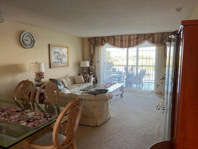 Building Photo - 14575 Bonaire Blvd