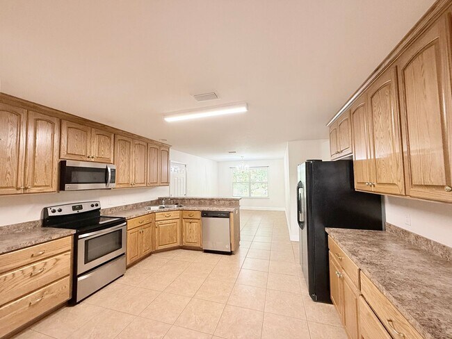 Foto del edificio - Custom-Built 3-Bedroom Home