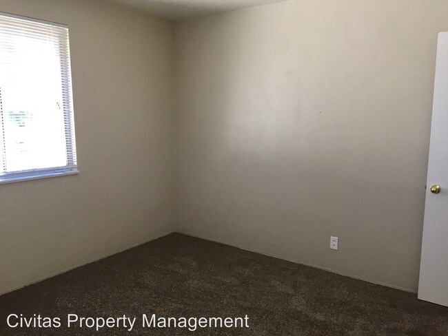 Building Photo - 2566 Robinson Ave