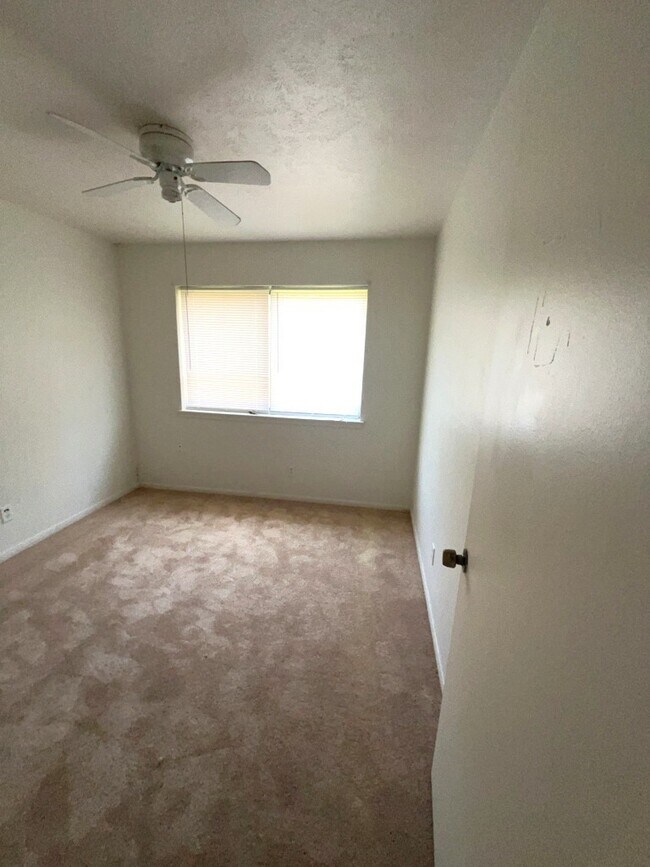 Building Photo - 14834 Keelby Dr
