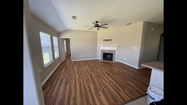 Foto del edificio - 3615 Applewood Rd