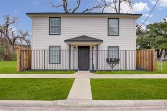 Building Photo - 2415 McGowen St