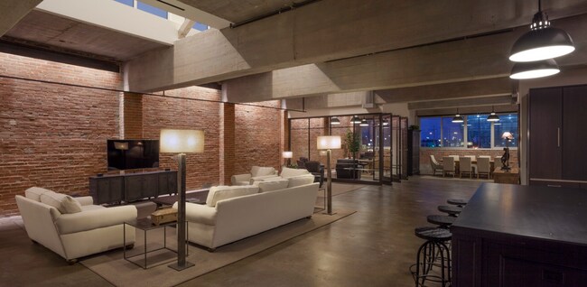 Foto del edificio - 1508 Grand Blvd
