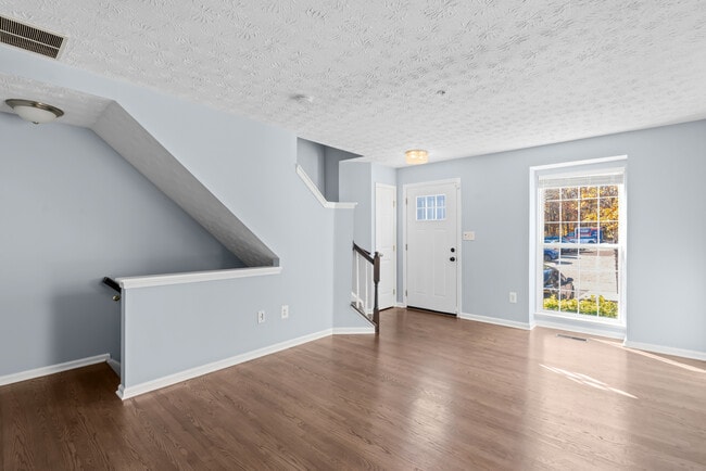 Foto del edificio - 8211 Water Lily Way