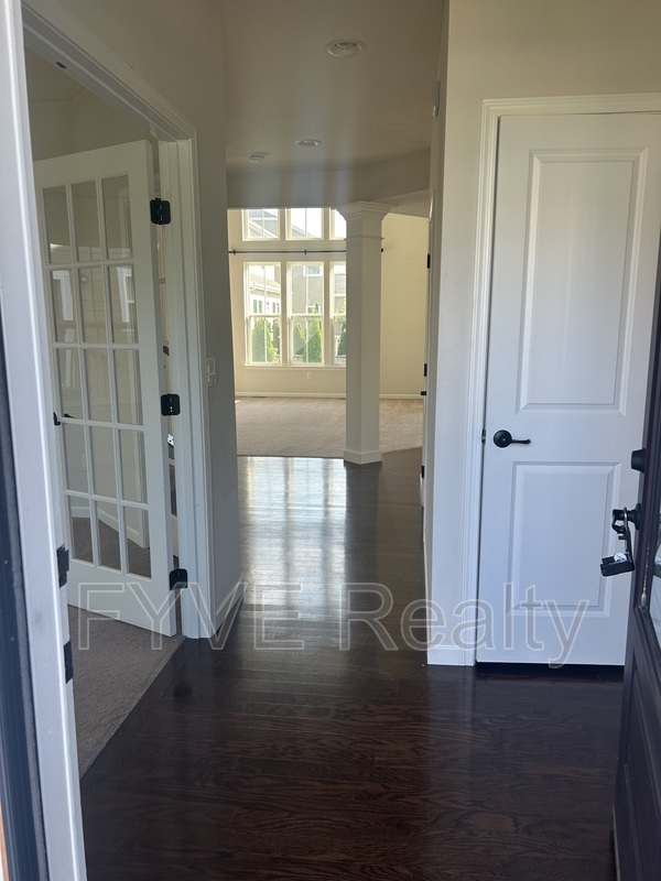 Building Photo - 3888 Carberry Dr