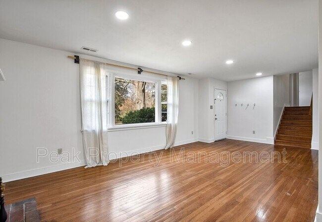 Building Photo - 6273 Nicolet Rd