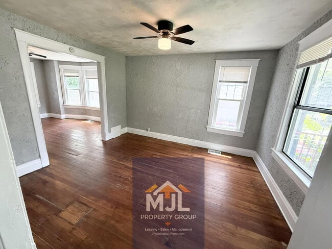 Building Photo - Beautiful 3 Bedroom/ 2 Bath Home Ready Now!