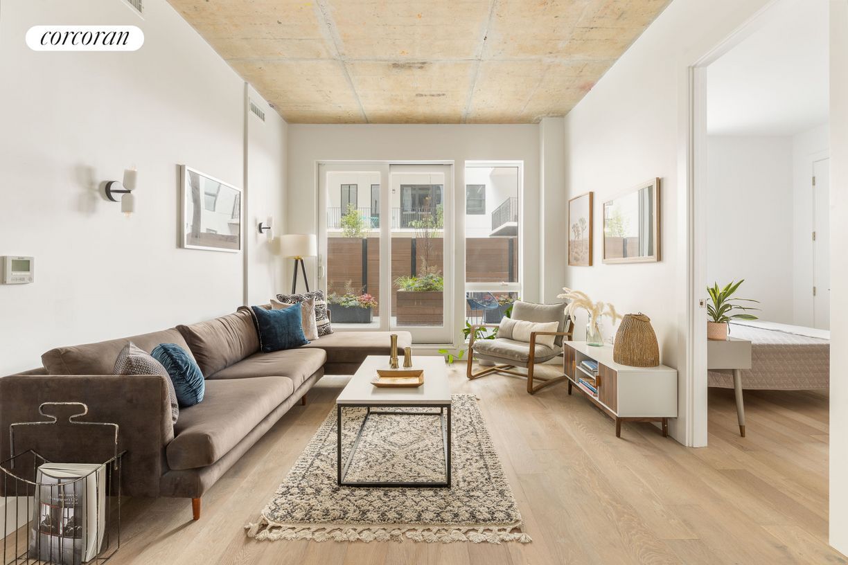 Foto principal - 323 Lenox Rd