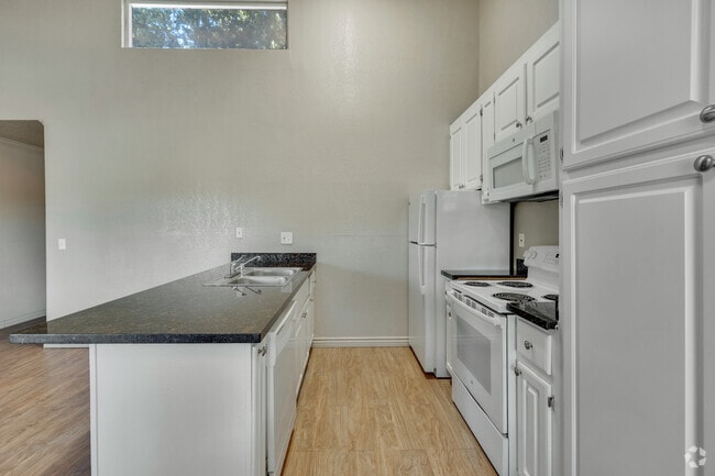 1BD, 1BA 625SF Kitchen - SORRENTO