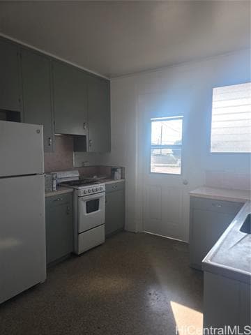 Foto principal - 94-819-819 Farrington Hwy