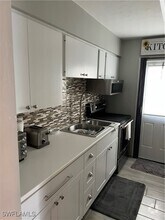 Building Photo - 6 Aztec Lily Ln