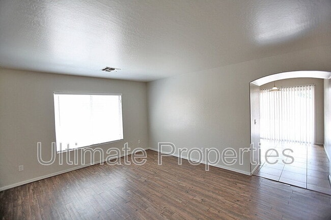 Building Photo - 12203 W Windrose Dr