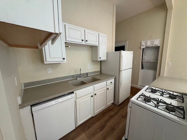 Foto del edificio - 978 Myrtle St NE