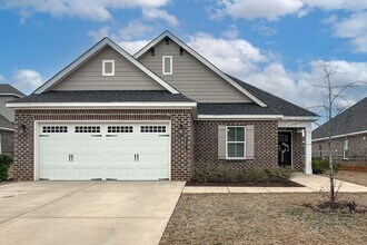 Building Photo - 714 Harbin Dr