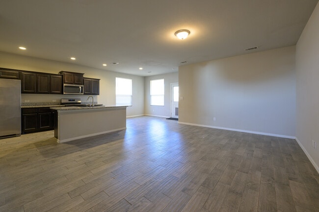 Building Photo - 6900 Brite Rd