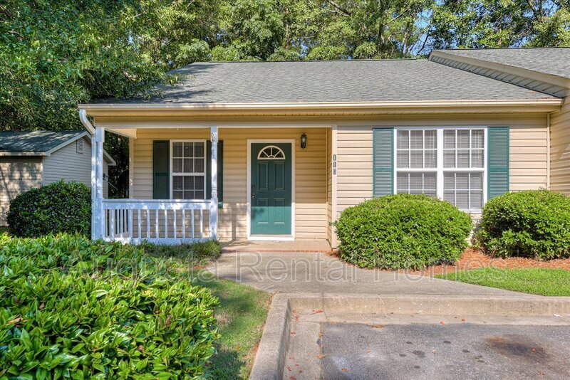 Primary Photo - 110 Kelly Dr