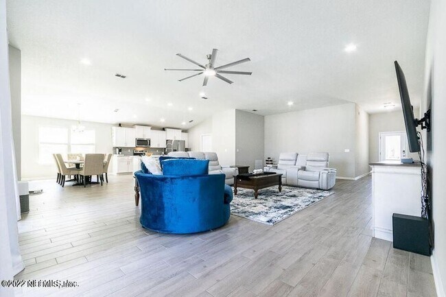 Foto del edificio - 15935 Great Lakes Cir
