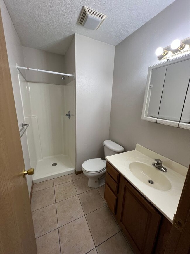 Building Photo - Close to KSU 2 Bed 2 Bath Apartment!