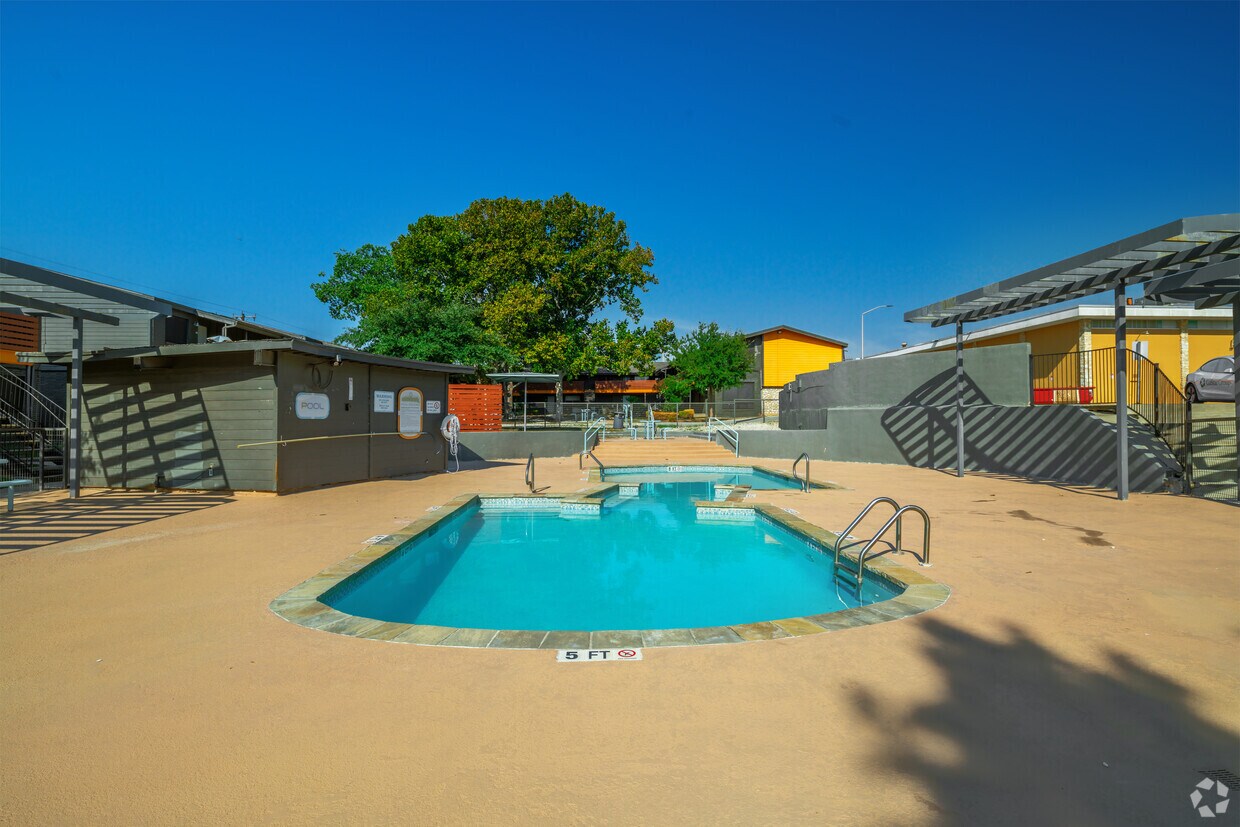 Flats on Wakefield Apartments 8506 Wakefield Dr San Antonio, TX