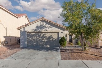 Building Photo - 8564 Shady Pines Dr Building Photo - 8564 Shady Pines Dr