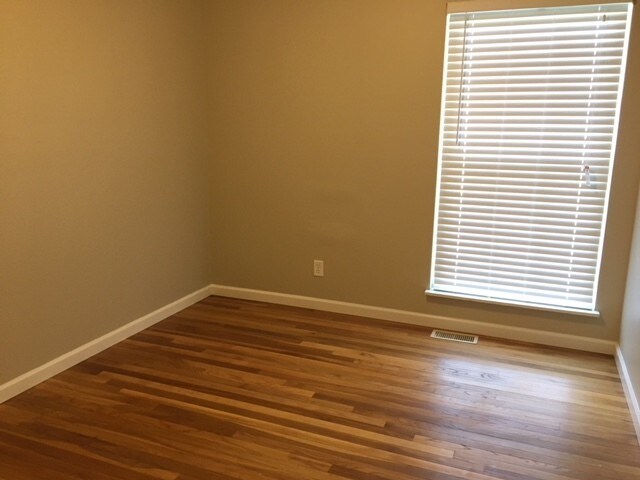 Building Photo - 11620 Sheffield Dr