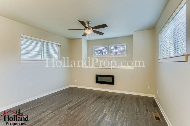 Foto del edificio - Bright and light 3 bedroom 2 bath home in Hillsboro