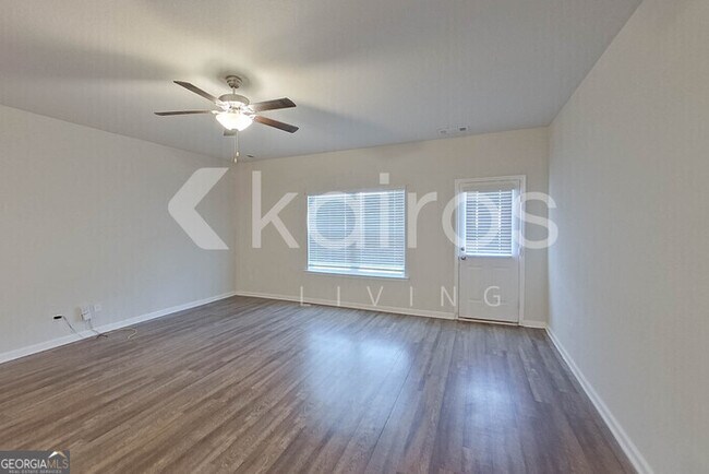 Foto del edificio - 3494 Bridgewood Dr