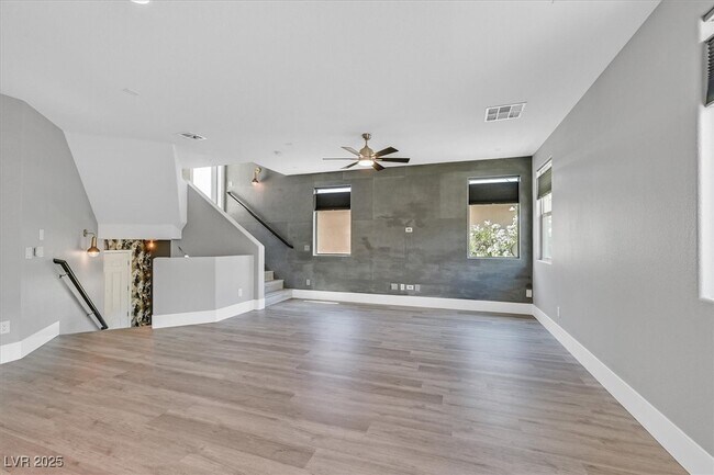 Foto del edificio - 5589 Beckett Hill Ct