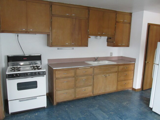 Foto del edificio - 1113 Haywood Dr