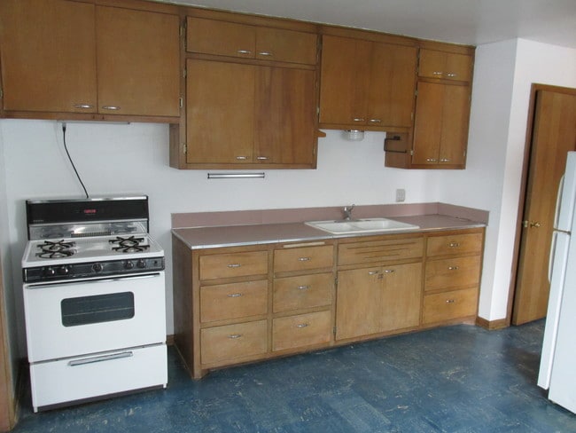 Building Photo - 1113 Haywood Dr