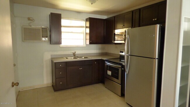 Foto del edificio - 208 12th Ave N