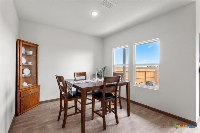 Building Photo - 410 Kayden Pt