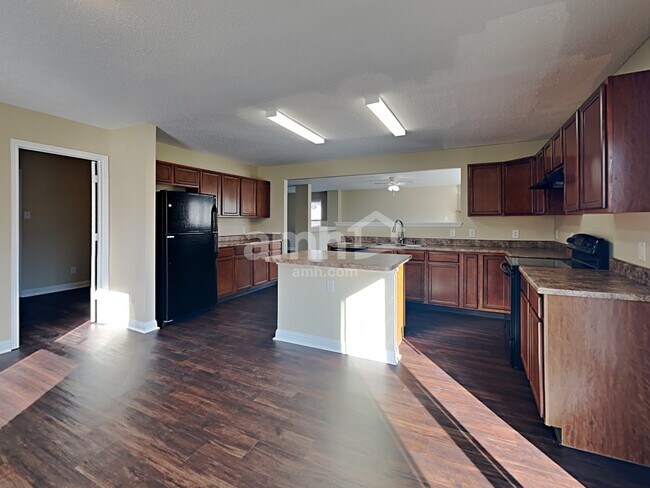 Foto del edificio - 8339 Firefly Way