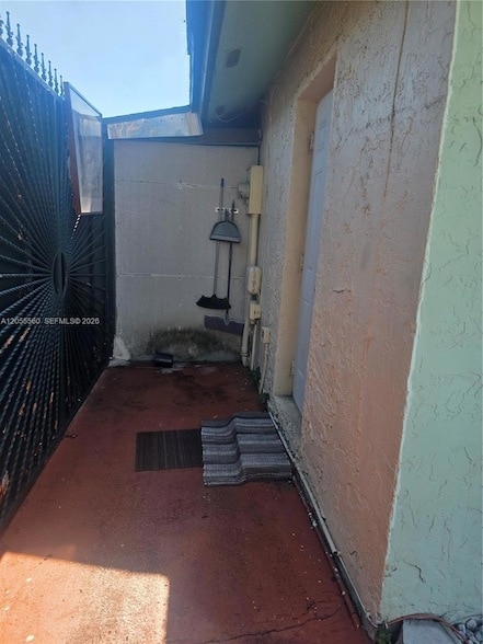 Building Photo - 714 SW 99th Ct