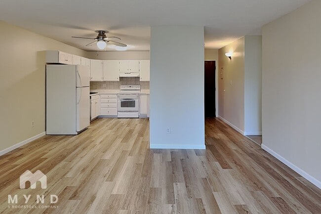 Building Photo - 7020 E Girard Ave