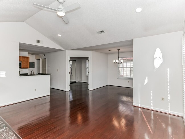 Foto del edificio - 3-bedroom condo in Alpharetta