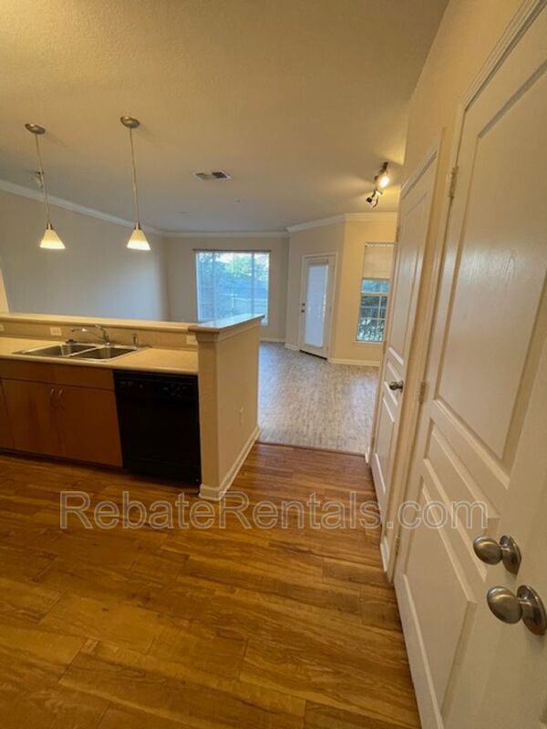 Foto del edificio - 8290 Gate Pkwy W
