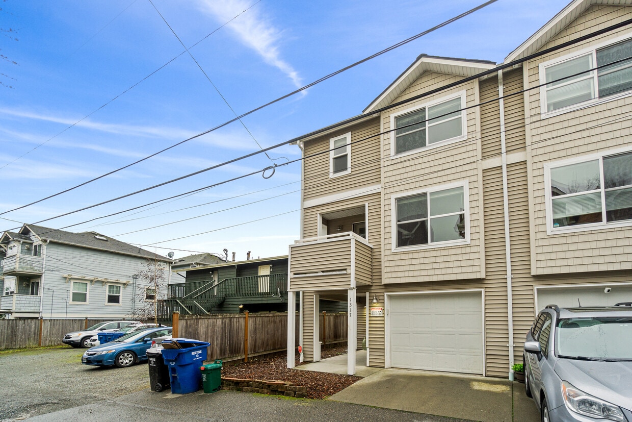 1317 N 88th St, Seattle, WA 98103 House Rental in Seattle, WA