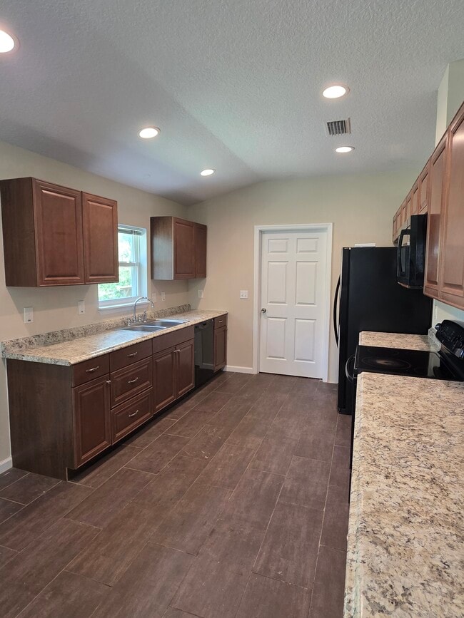 Foto del edificio - 5140 SE 29th St