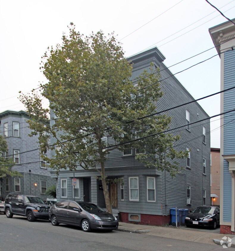 Building Photo - 50 Plymouth St