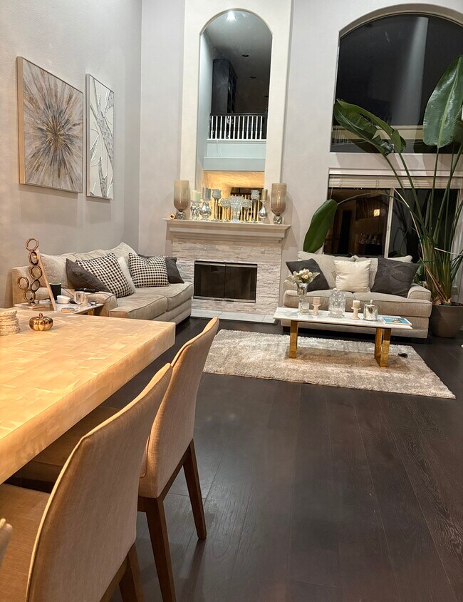 Foto del edificio - 2300 Greenbriar Dr