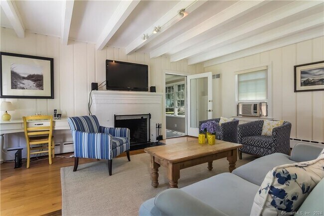Building Photo - 52 Overshore Dr E